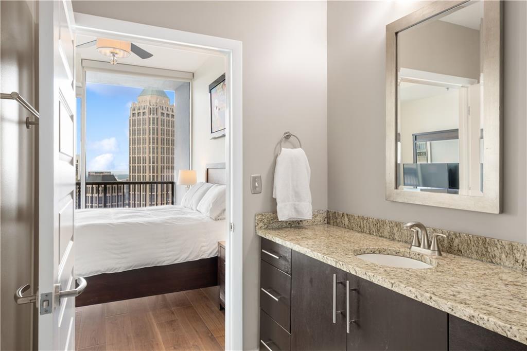 1080 Peachtree Street NE Unit 3201