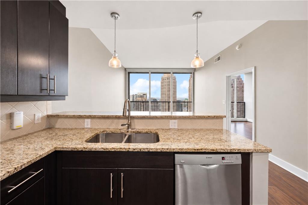 1080 Peachtree Street NE Unit 3201