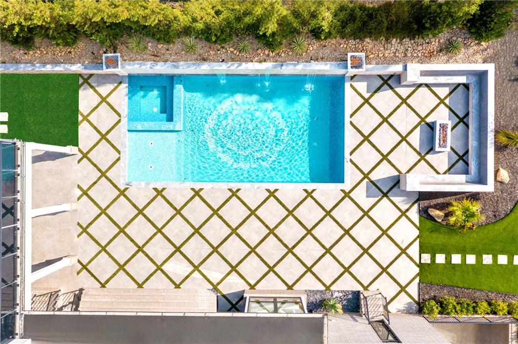 4232 Edgewood Court