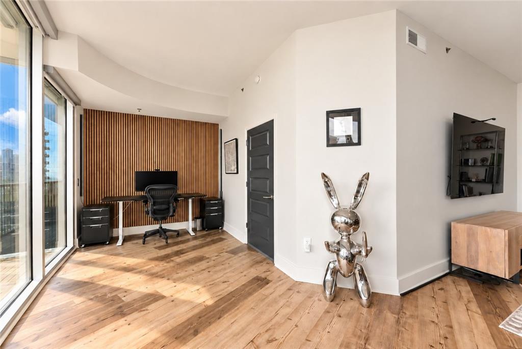 1080 Peachtree Street NE Unit 2905