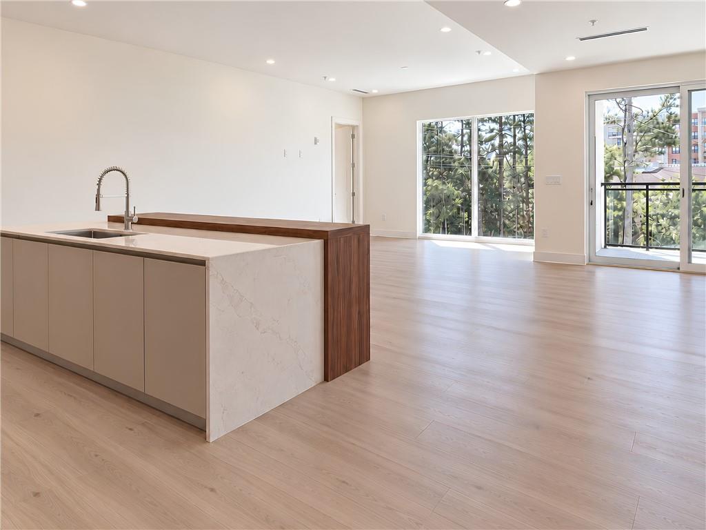 318 Sandy Springs Circle Unit 270