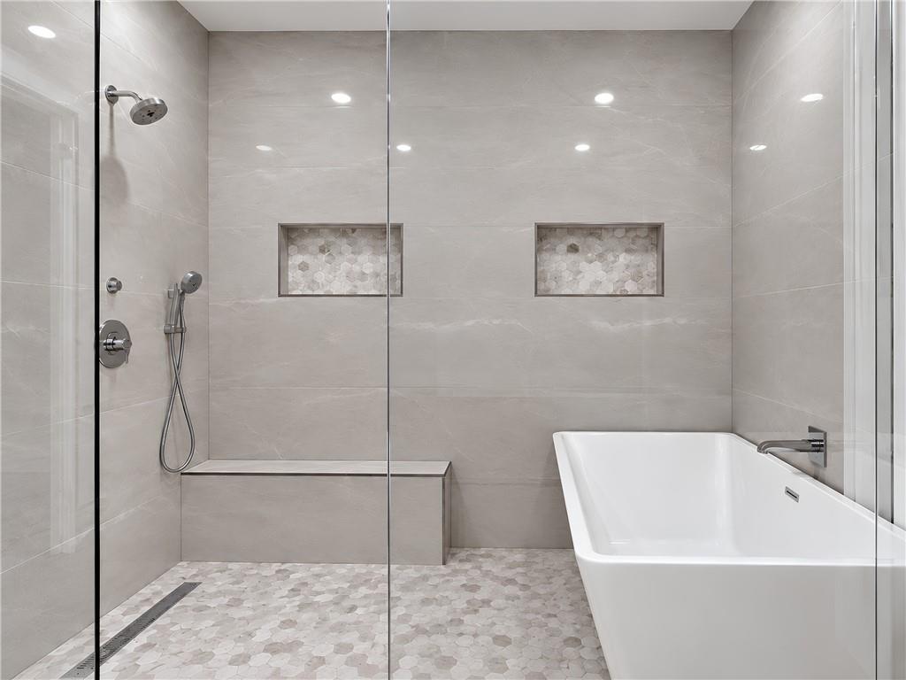 318 Sandy Springs Circle Unit 270