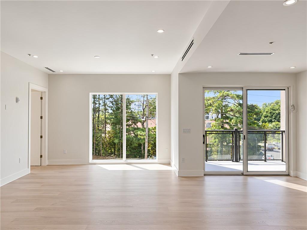 318 Sandy Springs Circle Unit 270