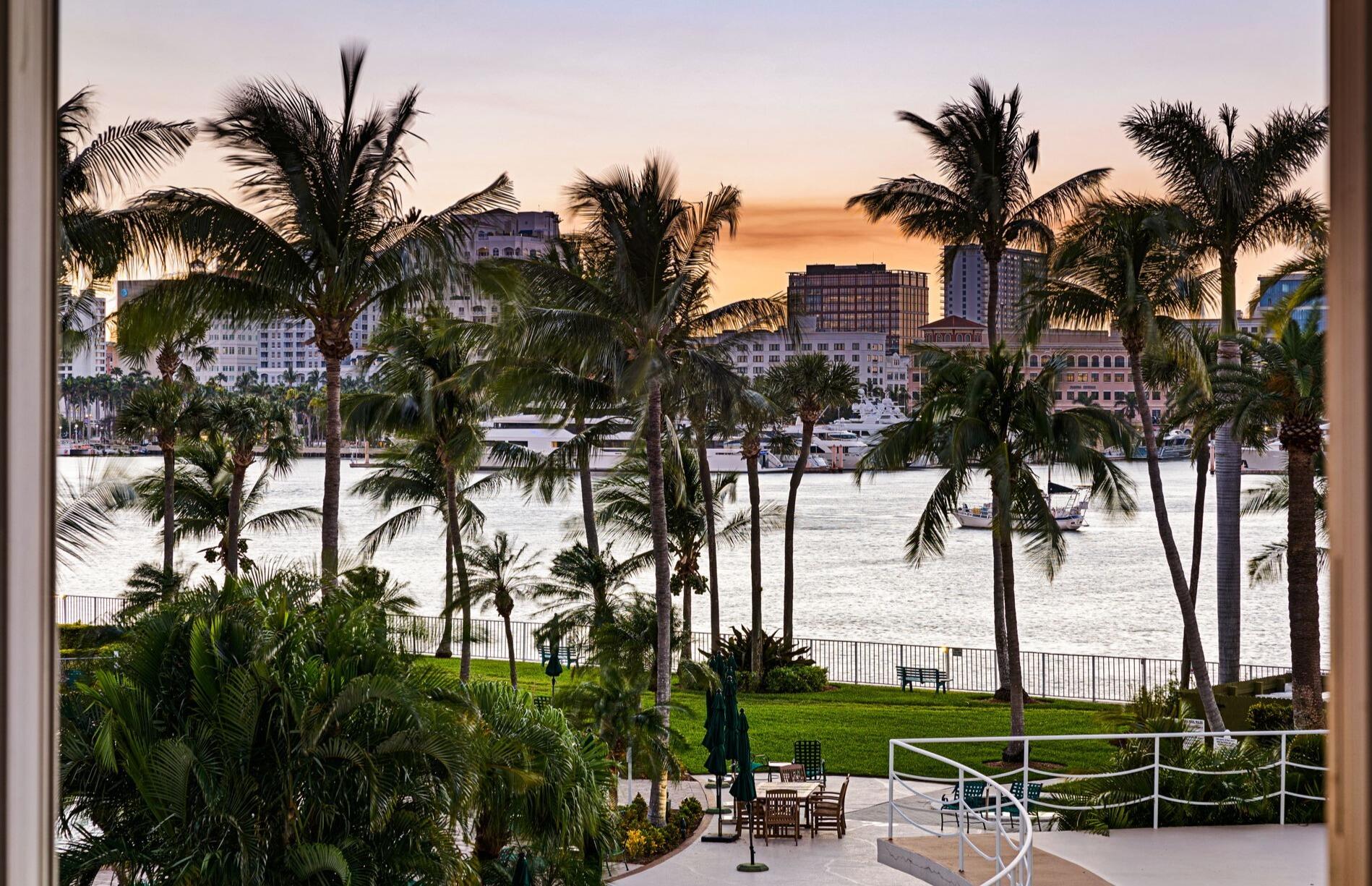 44 Cocoanut Row Unit: 212a