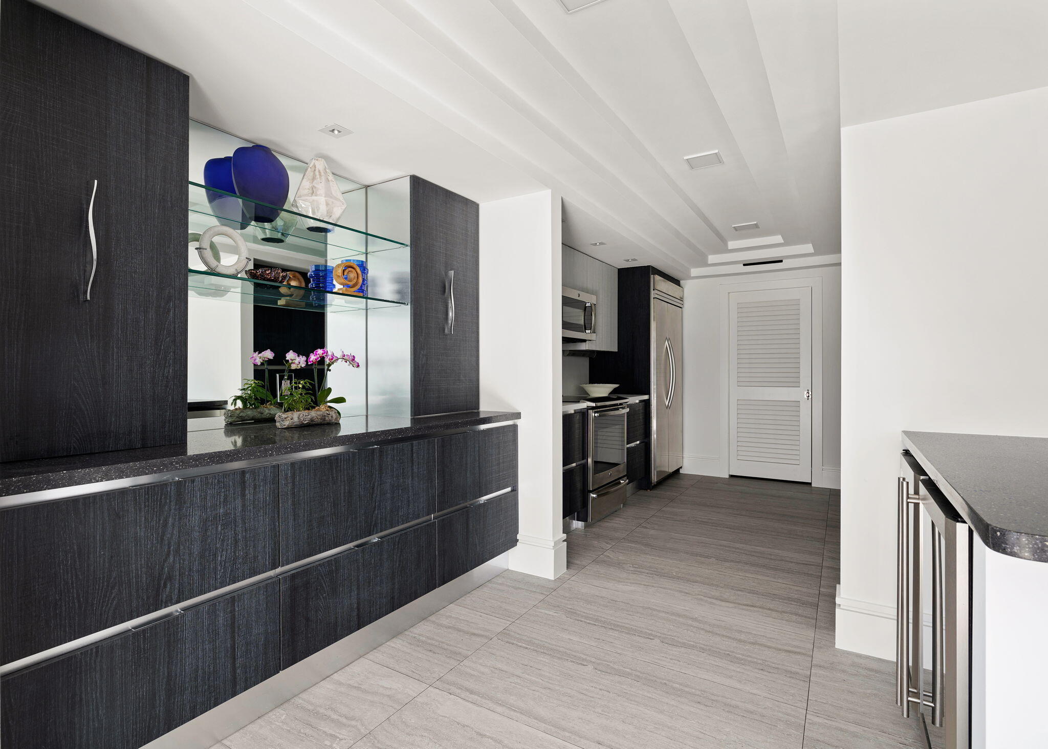 44 Cocoanut Row Unit: 212a