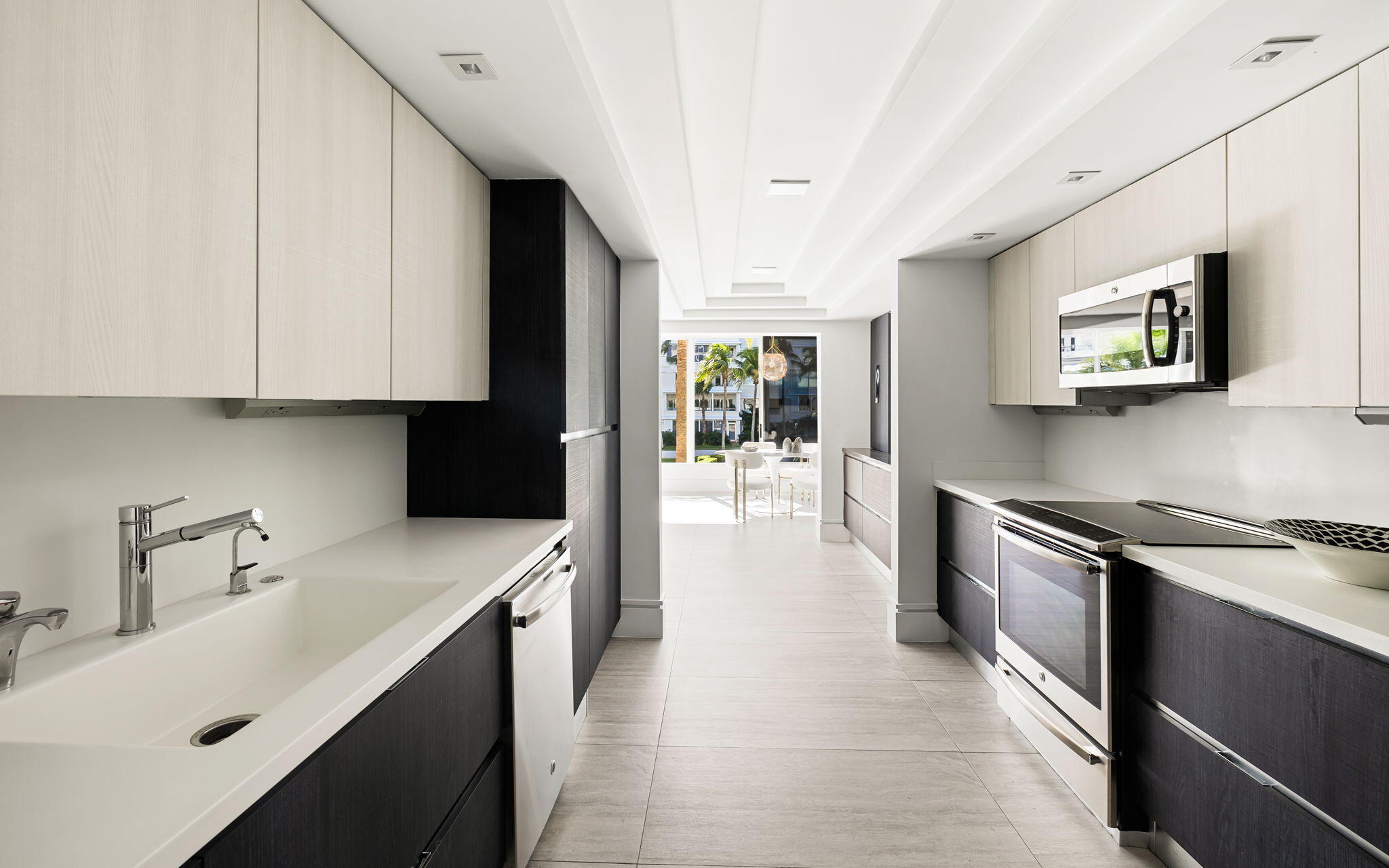 44 Cocoanut Row Unit: 212a