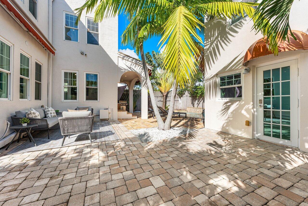 251 8th Street