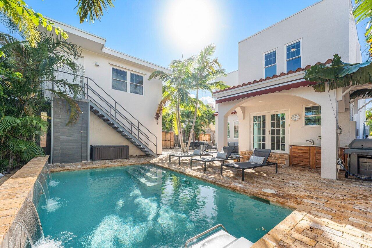 251 8th Street