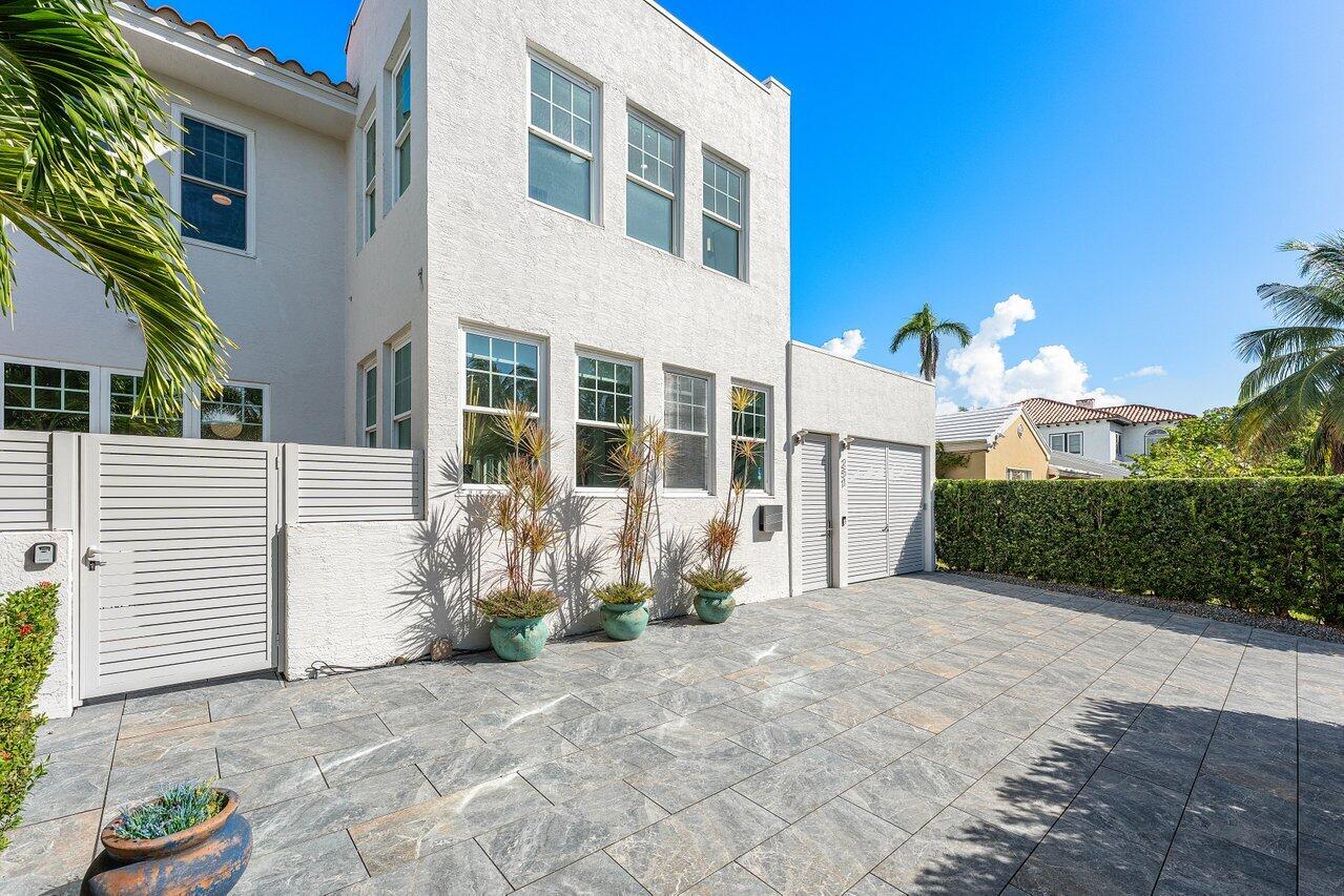 251 8th Street