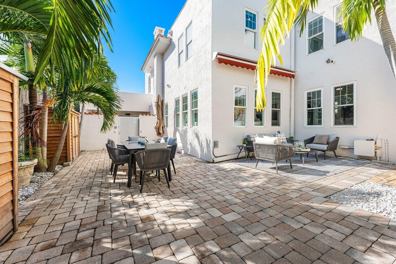 251 8th Street