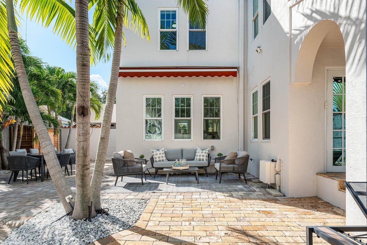 251 8th Street