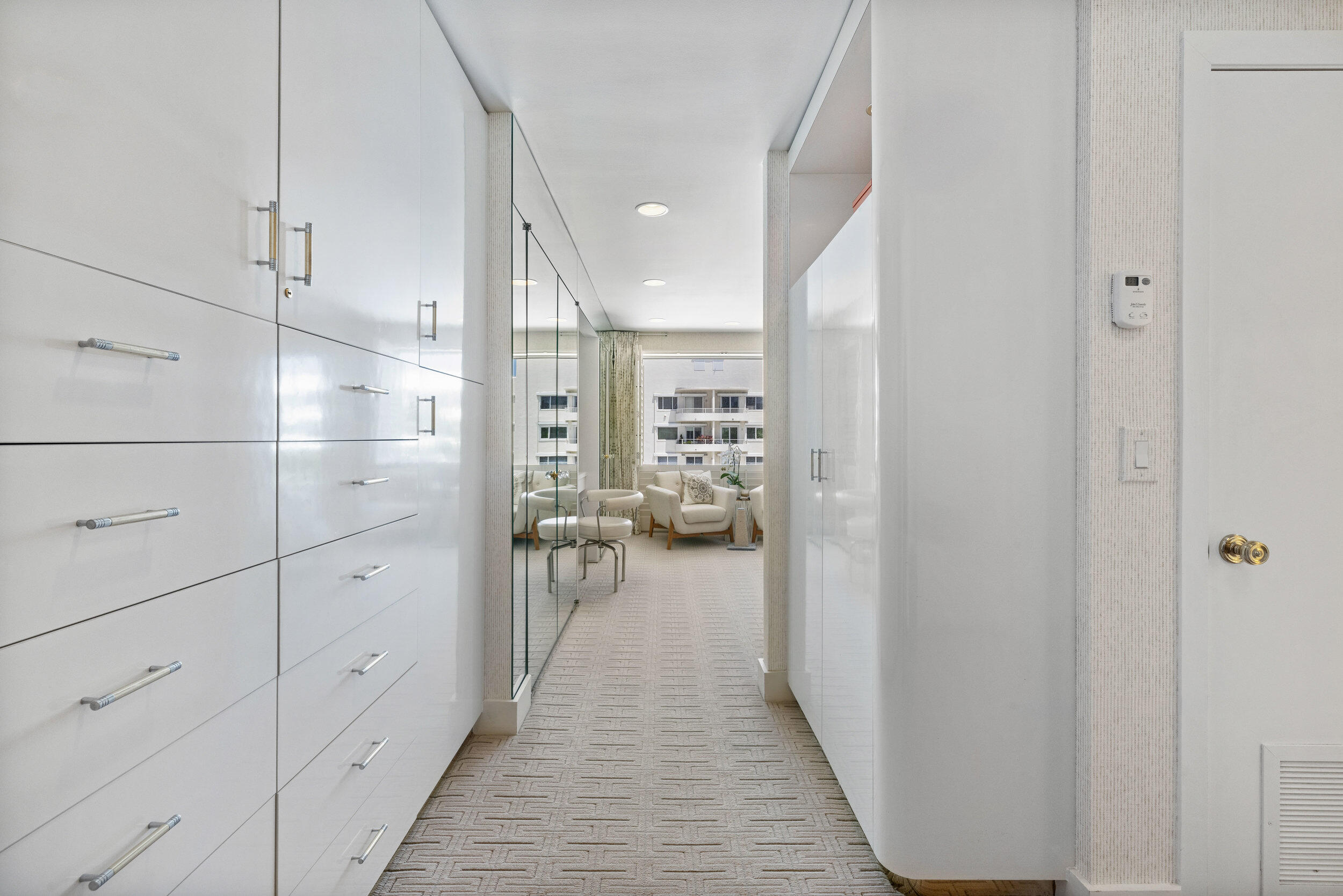 44 Cocoanut Row 510/511 B