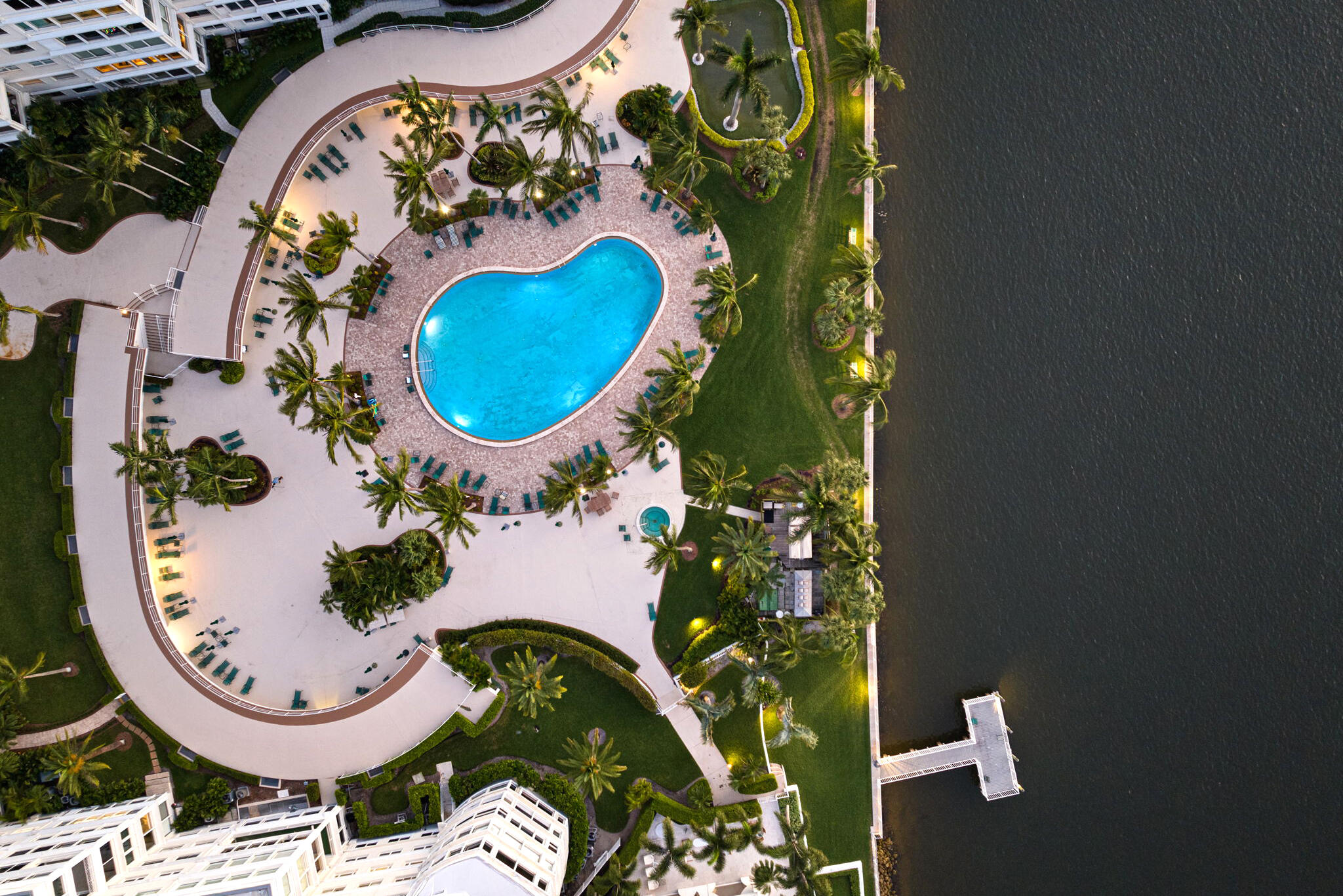 44 Cocoanut Row 510/511 B