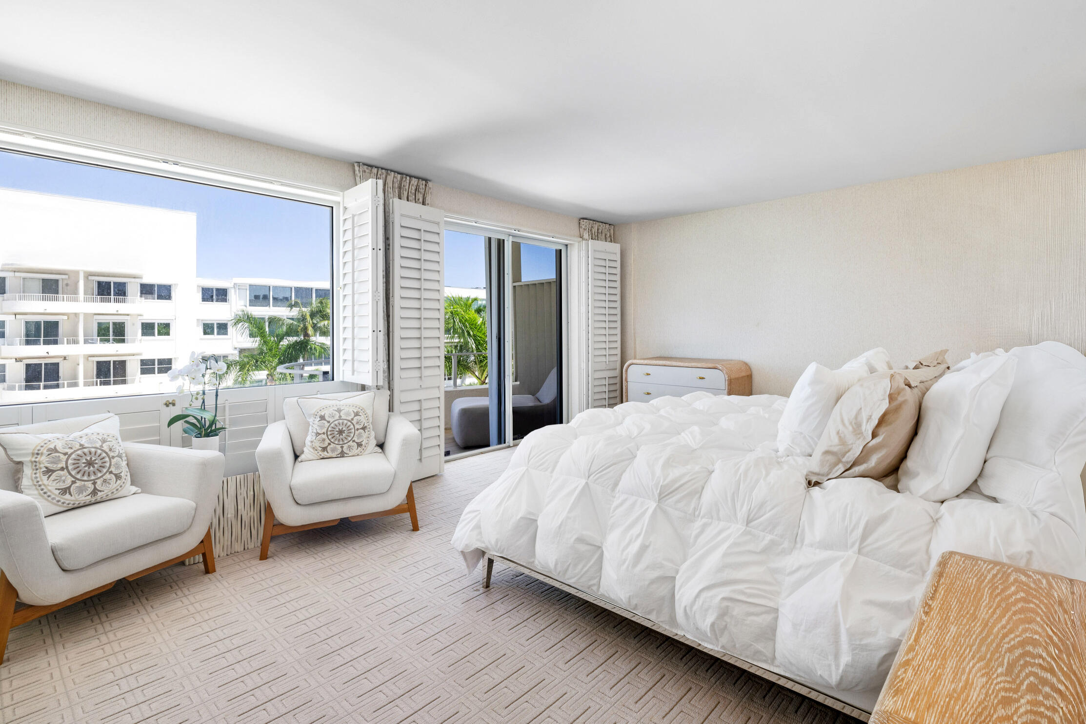 44 Cocoanut Row 510/511 B