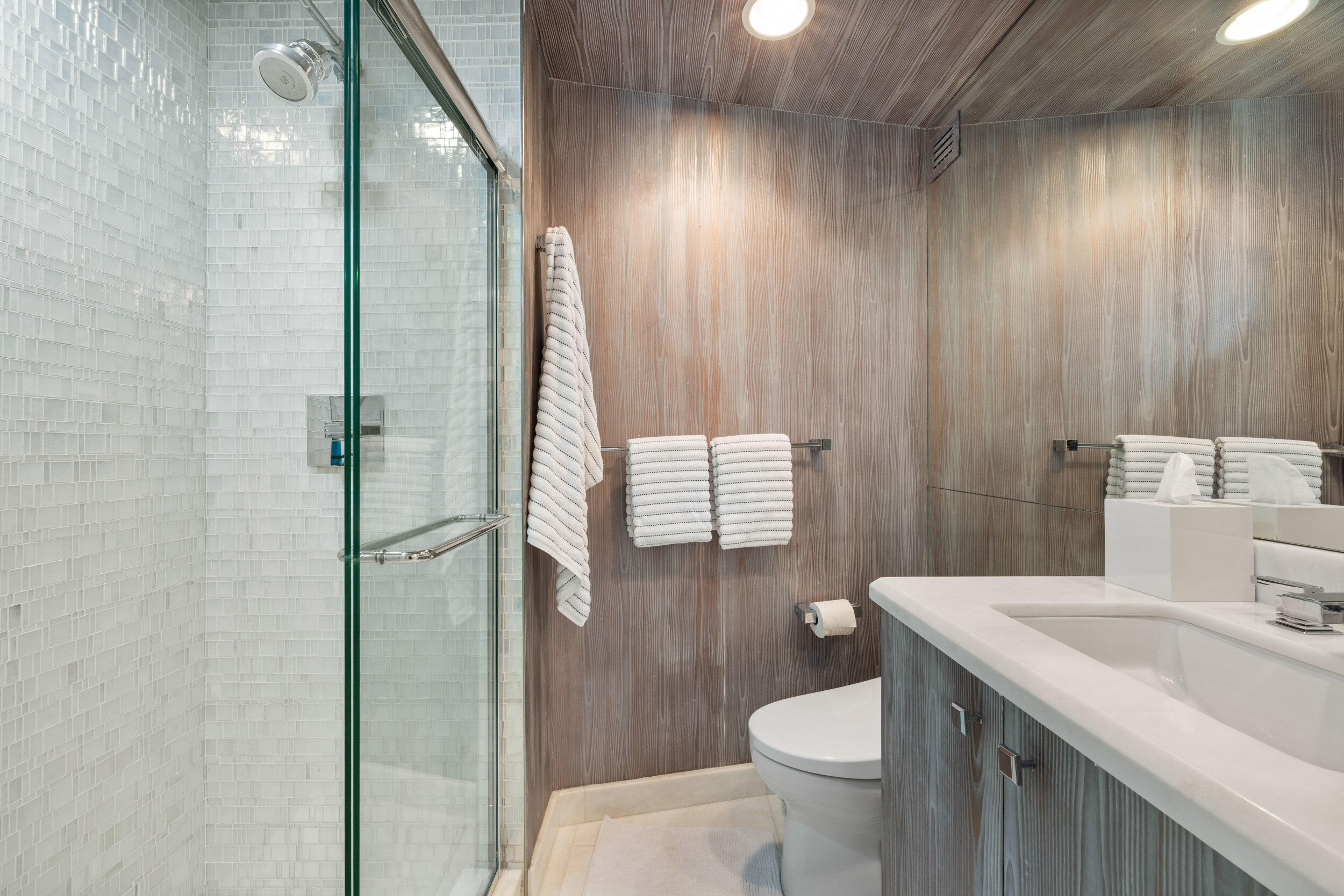 44 Cocoanut Row 510/511 B