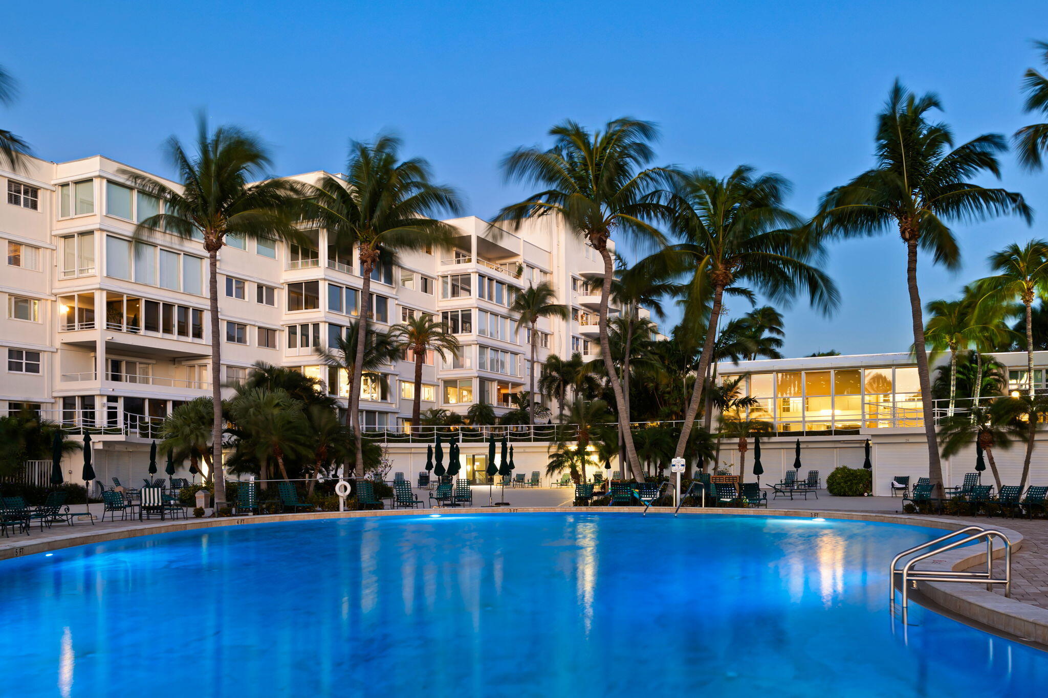 44 Cocoanut Row 510/511 B