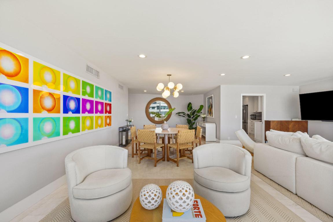 44 Cocoanut Row 510/511 B