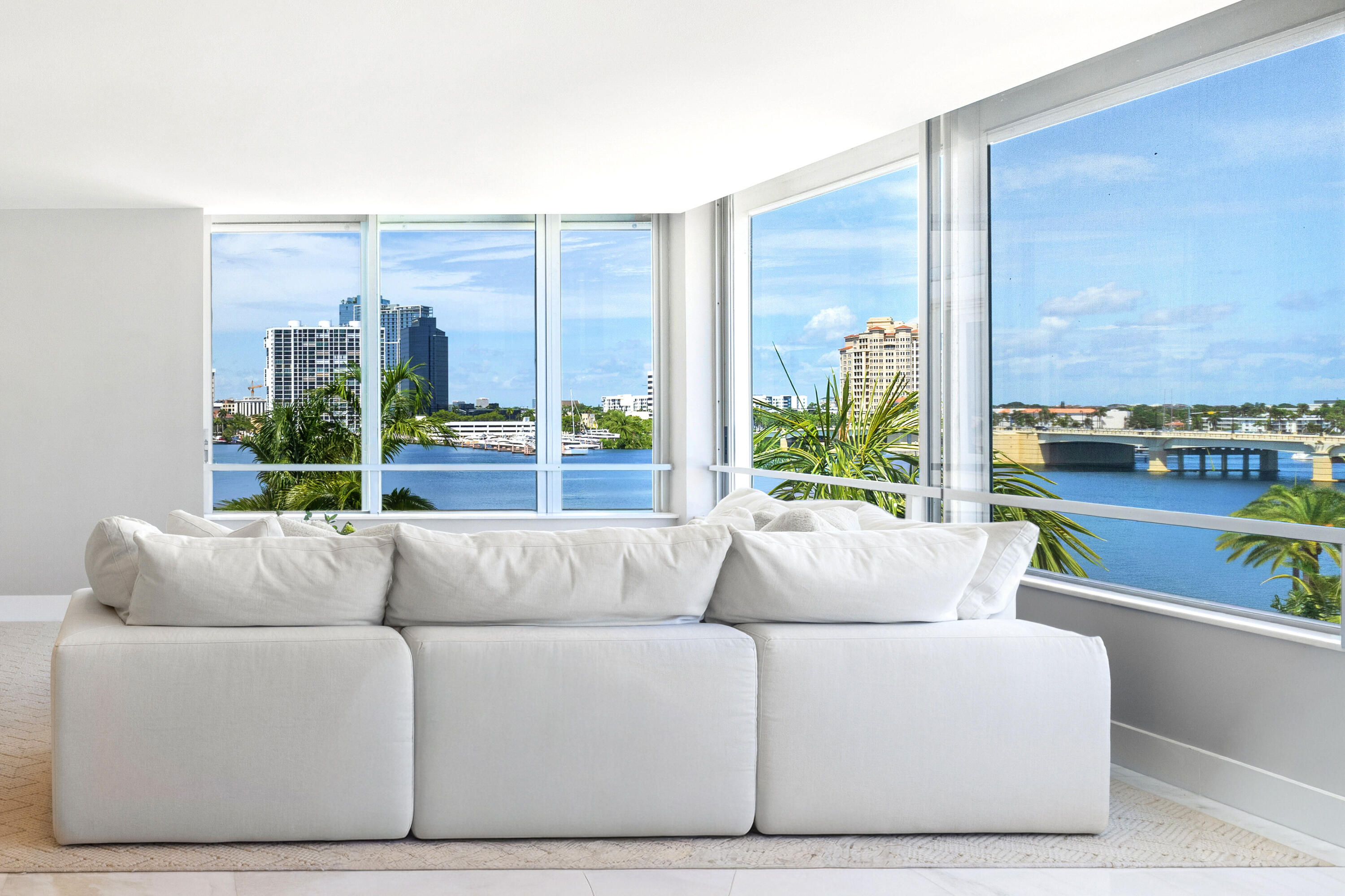 44 Cocoanut Row 510/511 B