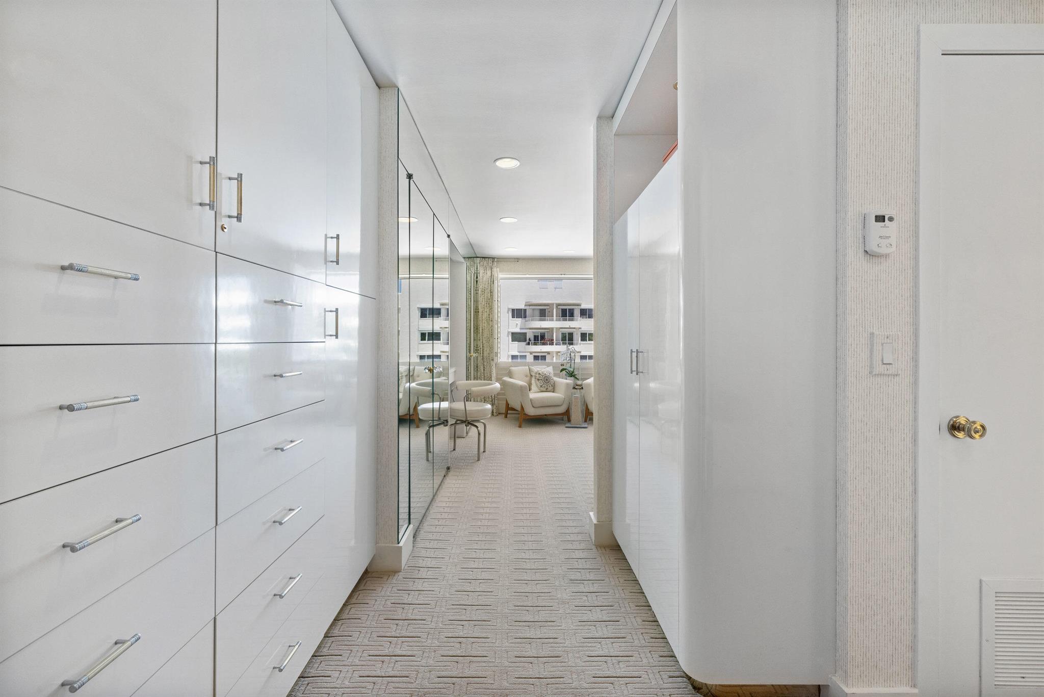 44 Cocoanut Row 510/511 B