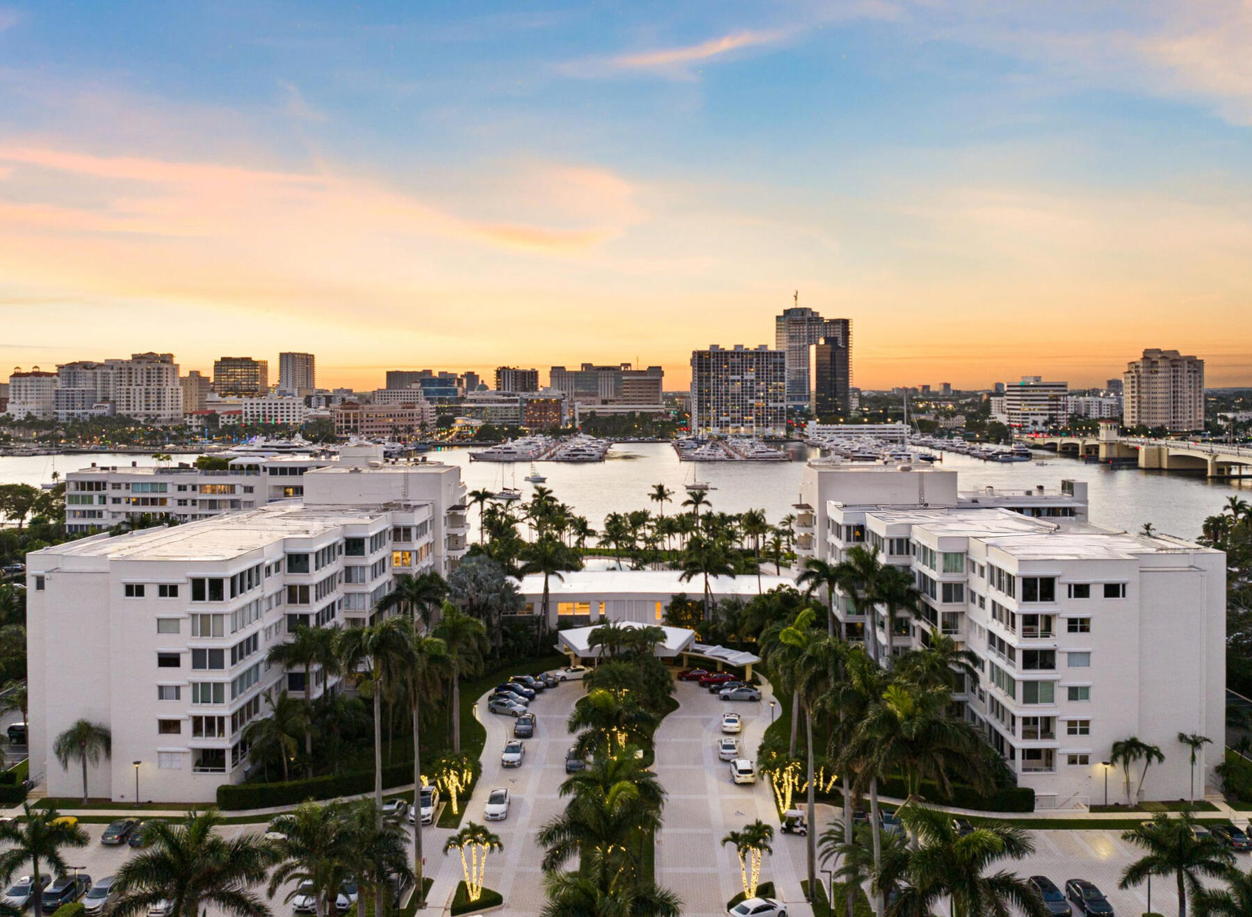 44 Cocoanut Row 510/511 B