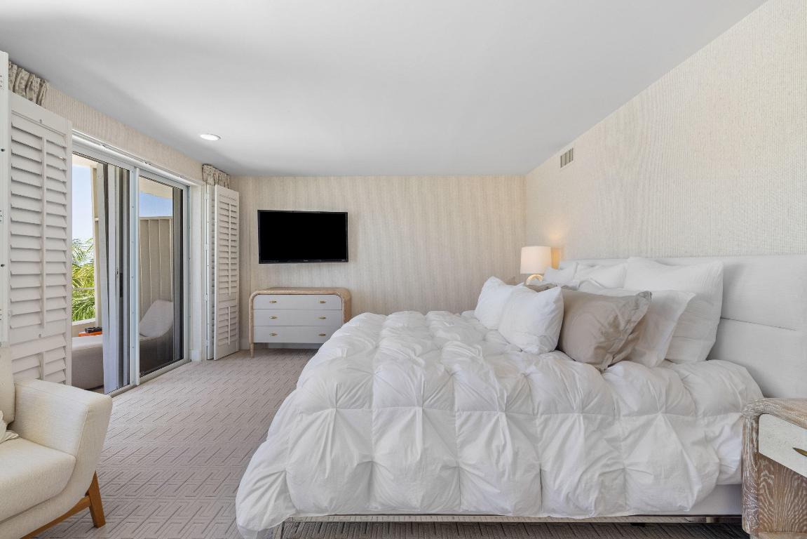 44 Cocoanut Row 510/511 B