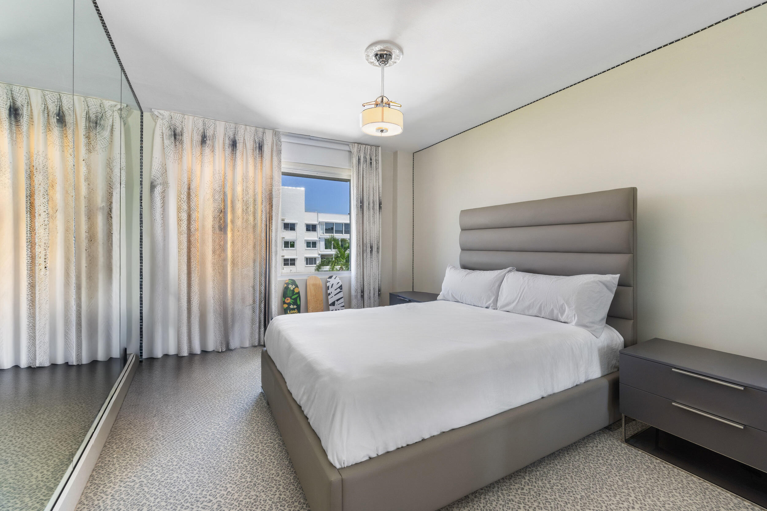 44 Cocoanut Row 510/511 B