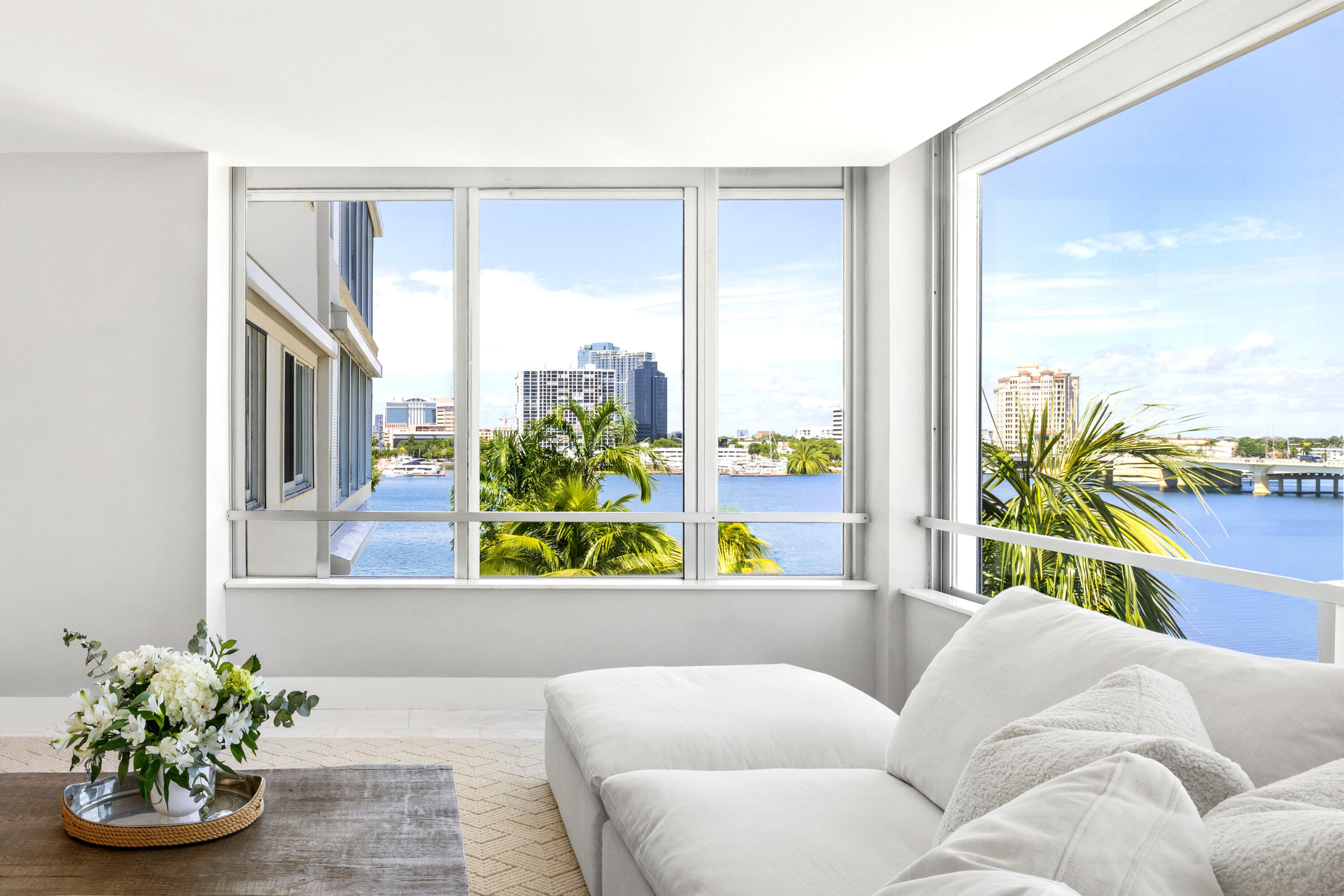 44 Cocoanut Row 510/511 B