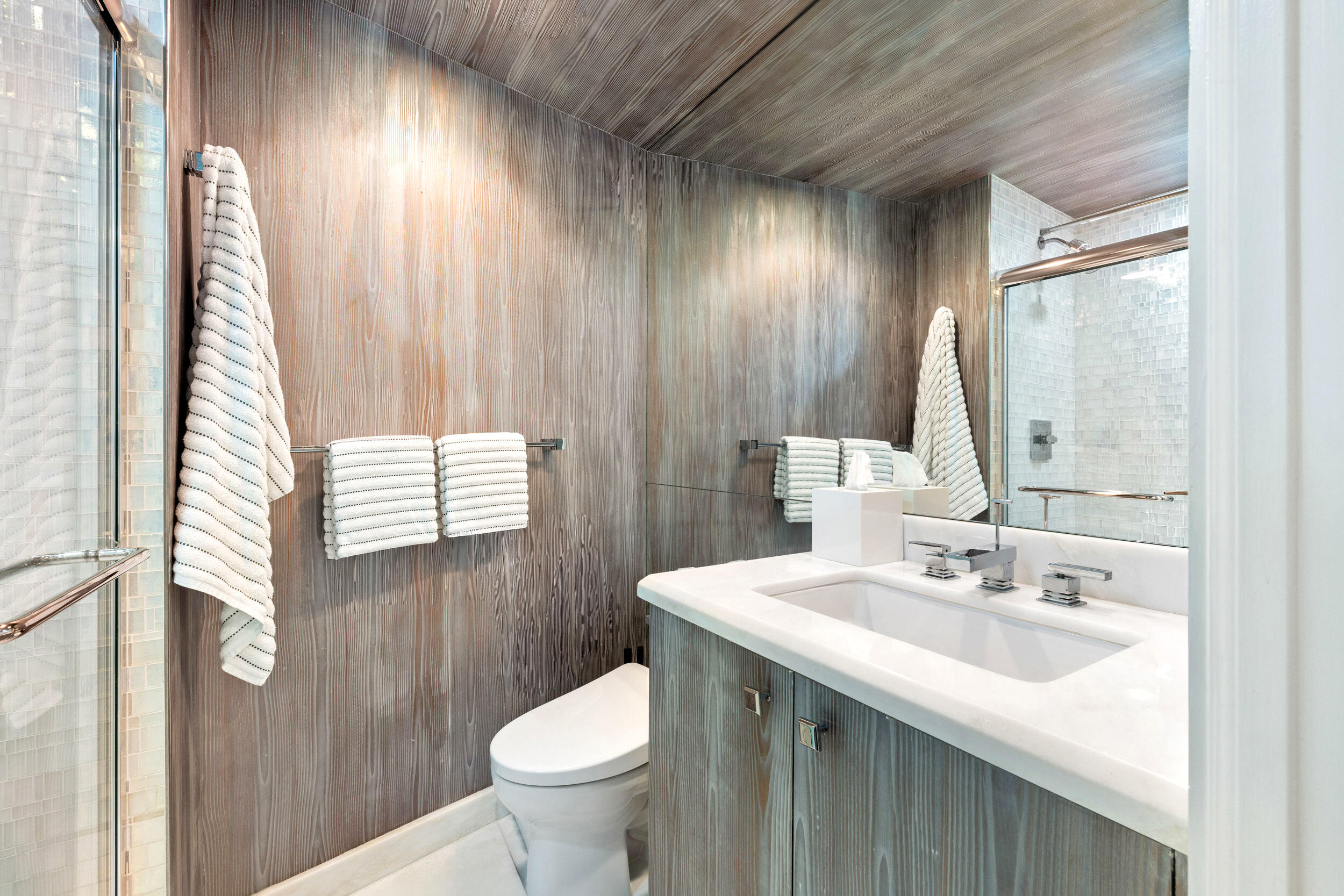 44 Cocoanut Row 510/511 B