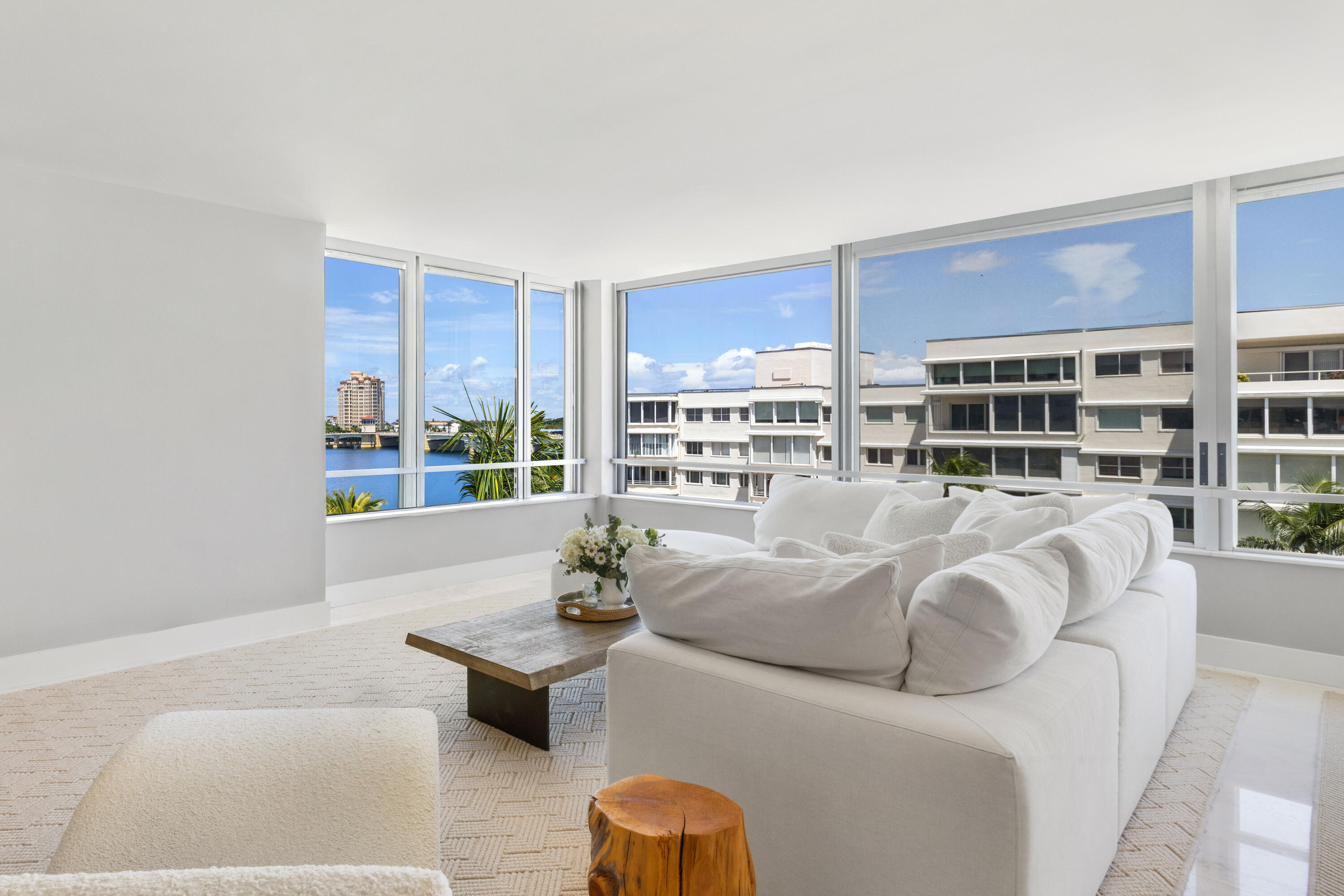 44 Cocoanut Row 510/511 B