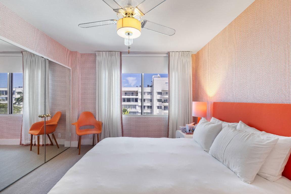 44 Cocoanut Row 510/511 B