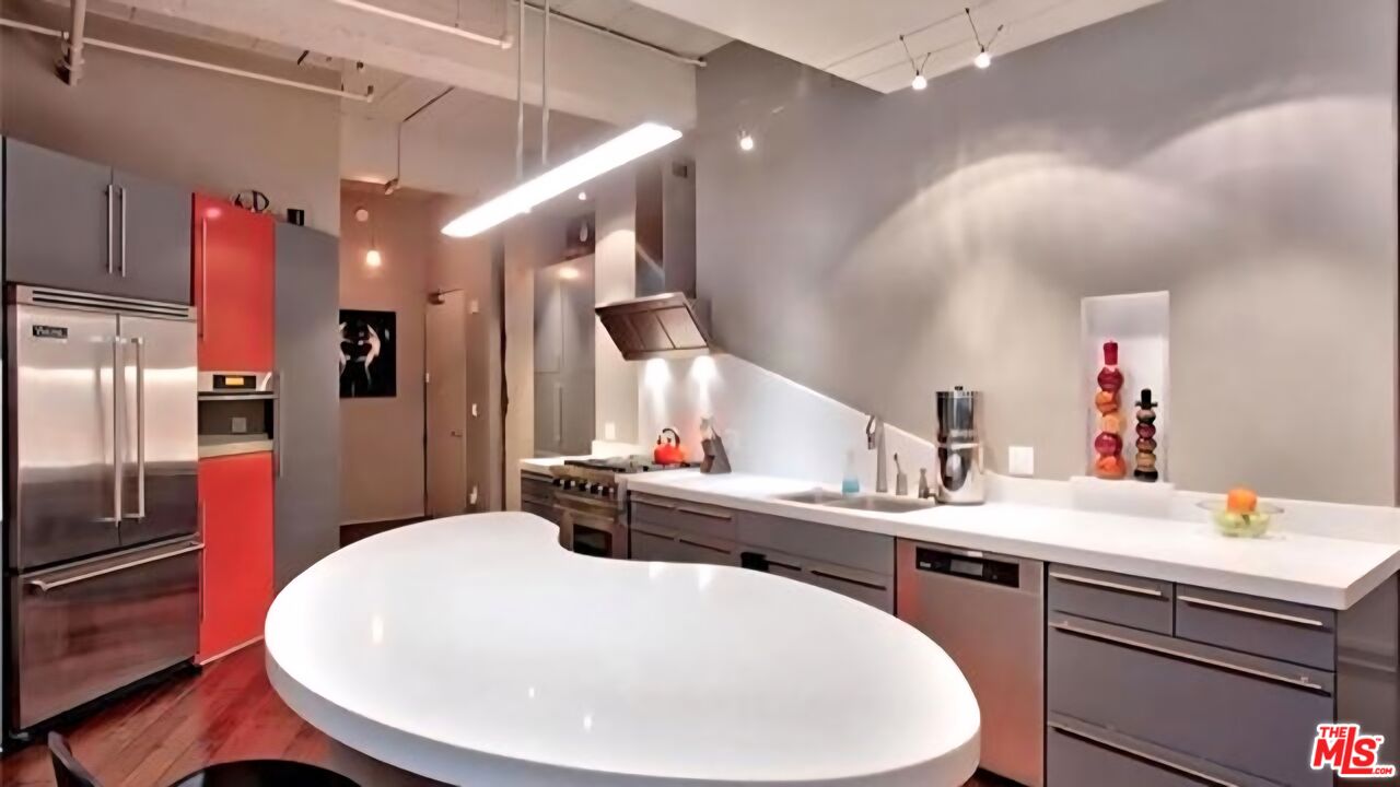 849 S Broadway Unit: M8