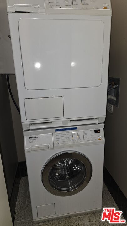 849 S Broadway Unit: M8