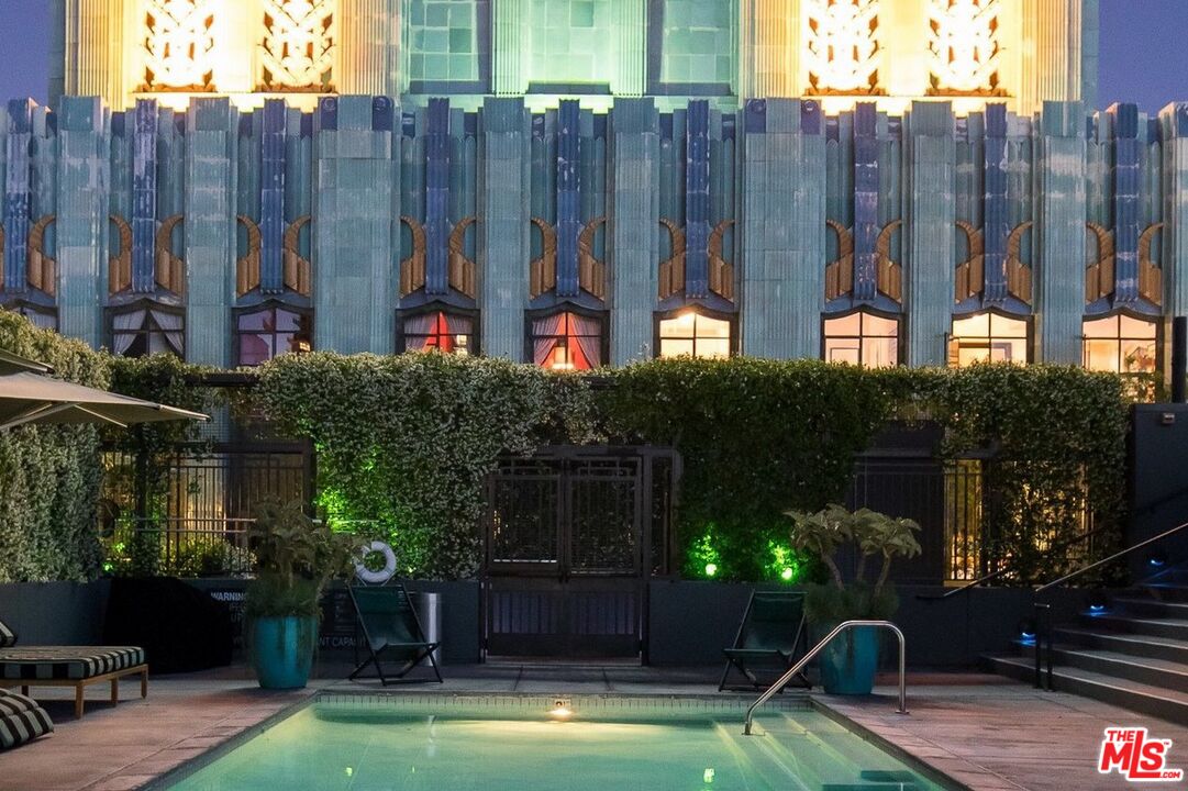 849 S Broadway Unit: M8