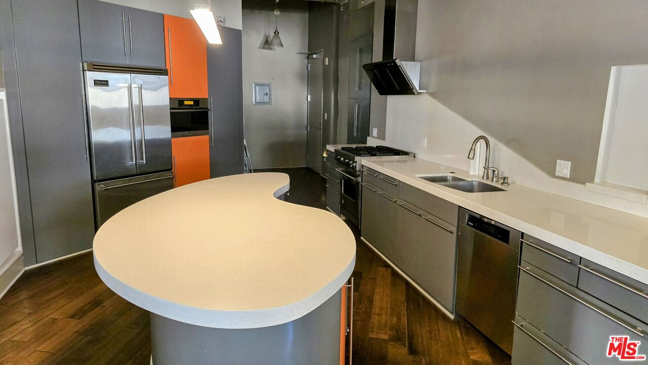 849 S Broadway Unit: M8