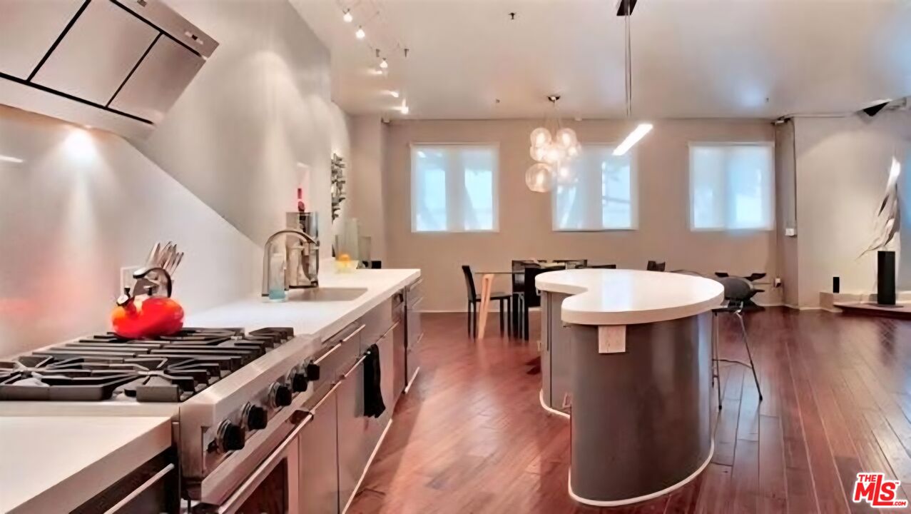 849 S Broadway Unit: M8