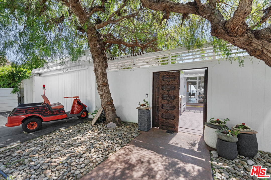 27060 Malibu Cove Colony Dr
