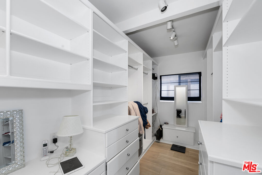 27060 Malibu Cove Colony Dr
