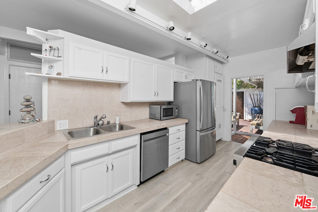27060 Malibu Cove Colony Dr