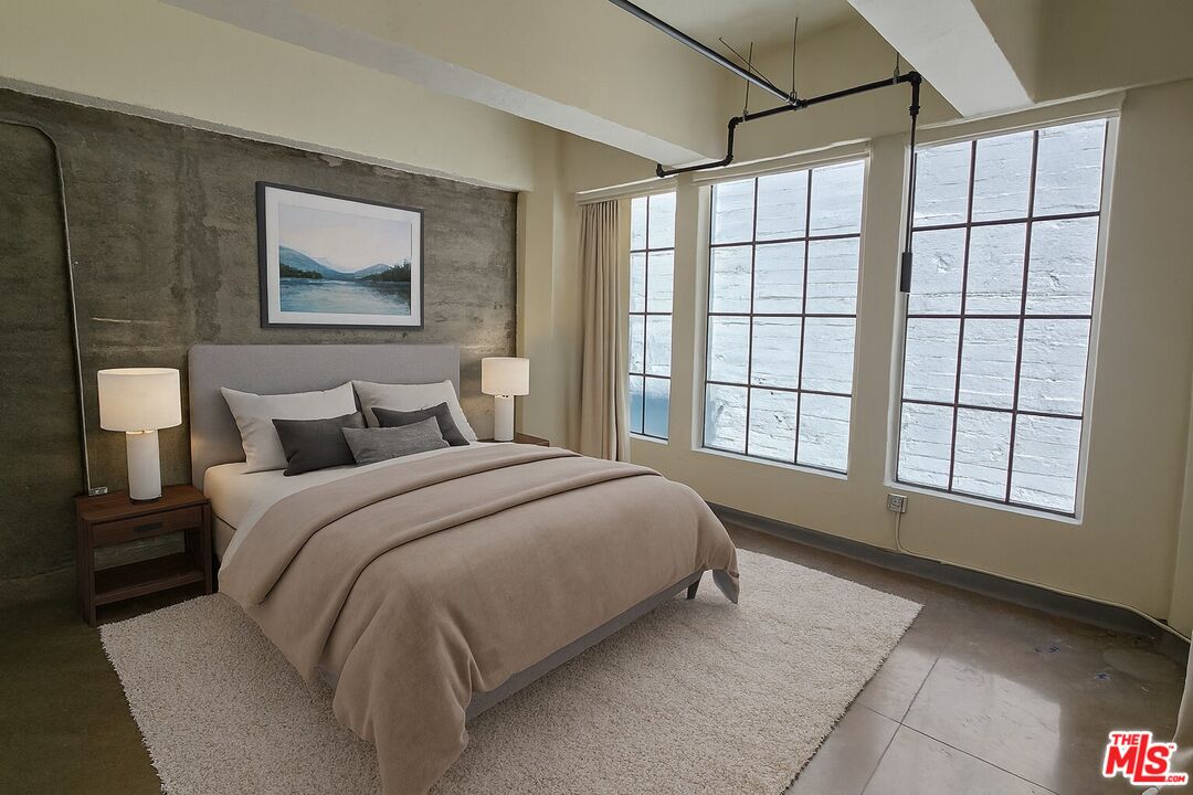 746 S Los Angeles St Unit: 905