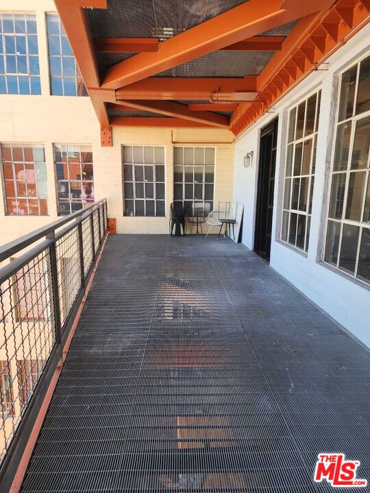 746 S Los Angeles St Unit: 905