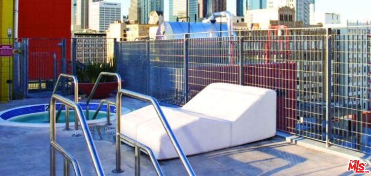 746 S Los Angeles St Unit: 905