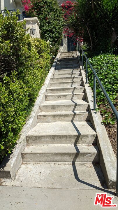 850 TULAROSA DR Unit: A