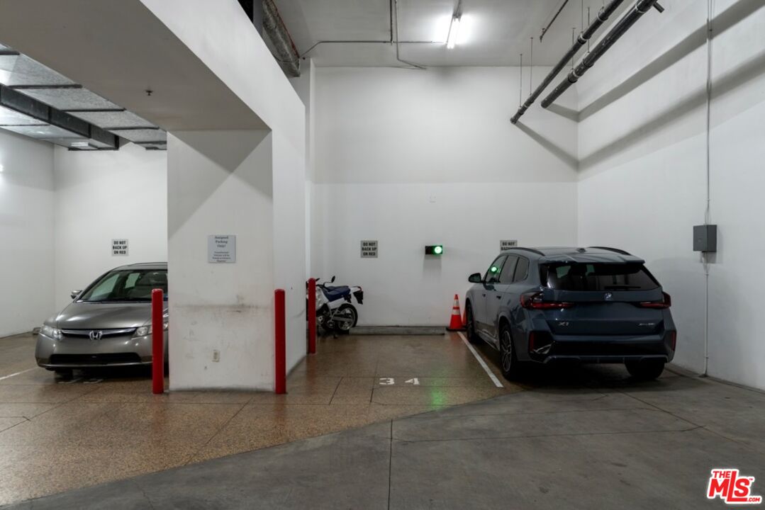 253 S Broadway Unit: 201