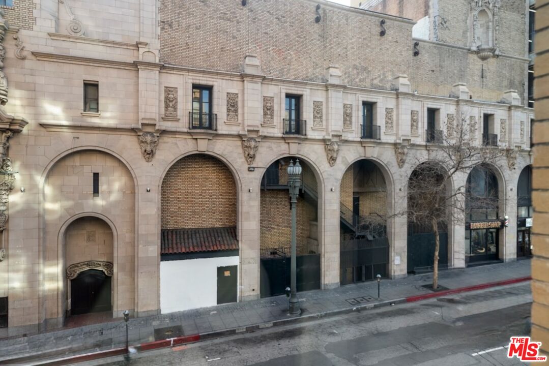 253 S Broadway Unit: 201