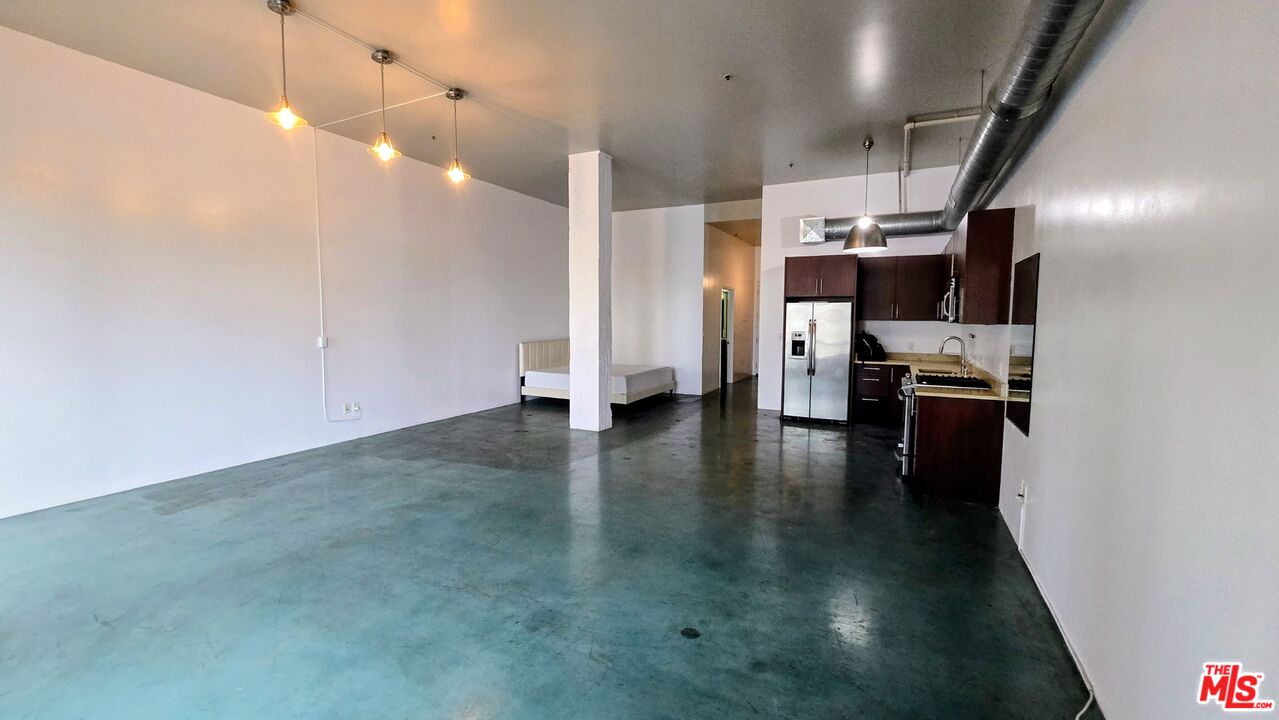 849 S Broadway Unit: 1208