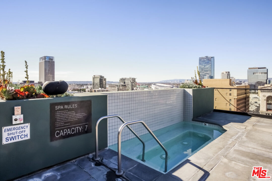 849 S Broadway Unit: 1208