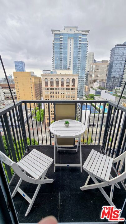 849 S Broadway Unit: 1208