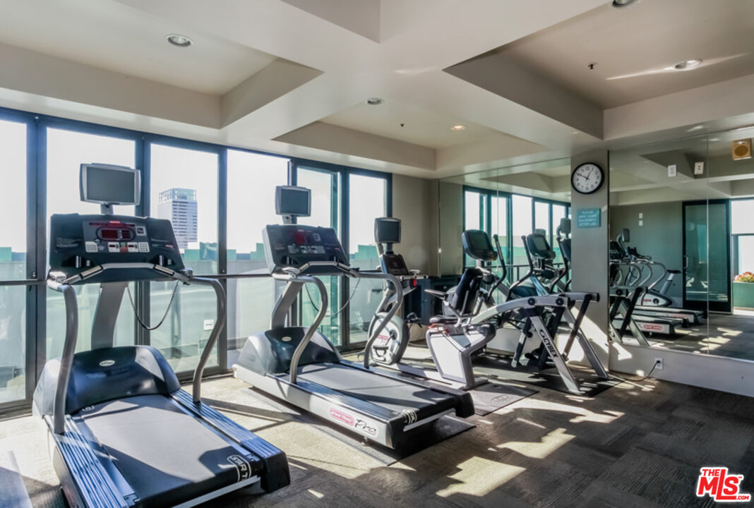 849 S Broadway Unit: 1208