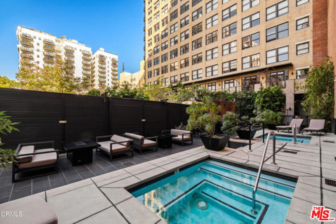 460 S Spring St Unit: 601