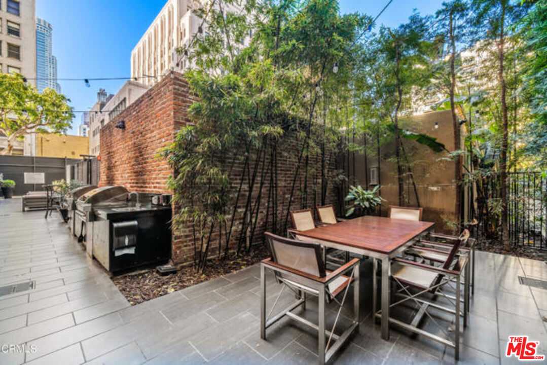 460 S Spring St Unit: 601